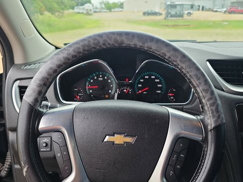 Used 2017 Chevrolet Traverse LT FWD image 10