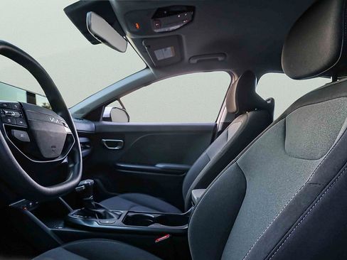 Certified 2025 Kia K4 FWD image 9