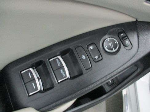 Used 2018 Honda Accord EX-L image 16