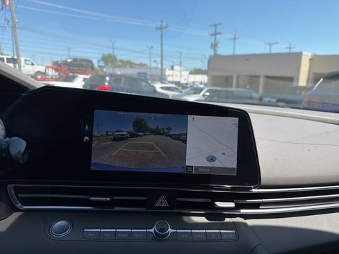 Used 2023 Hyundai Elantra SEL w/ Convenience Package FWD image 23