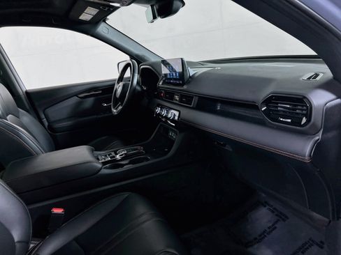 Used 2023 Honda Pilot TrailSport image 30
