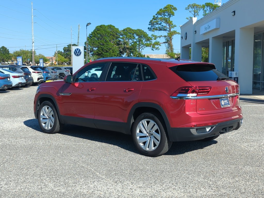 Used 2023 Volkswagen Atlas Cross Sport SE w/ Panoramic Sunroof Package FWD image 5