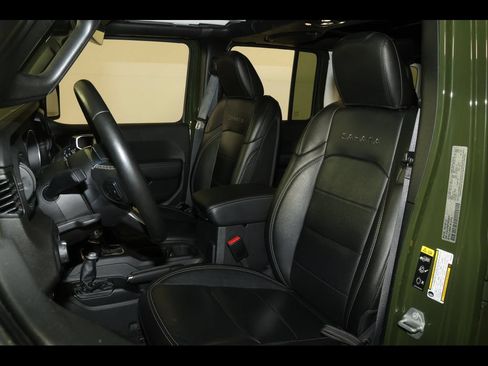 Used 2023 Jeep Wrangler Unlimited Sahara w/ Cold Weather Group AWD/4WD image 21