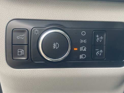 Used 2024 Ford Escape SE w/ PHEV Premium Package FWD image 8