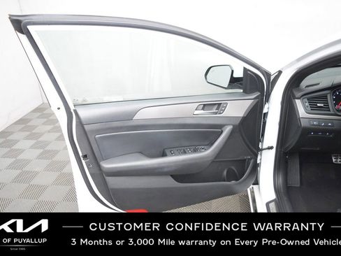 Used 2018 Hyundai Sonata Limited image 9
