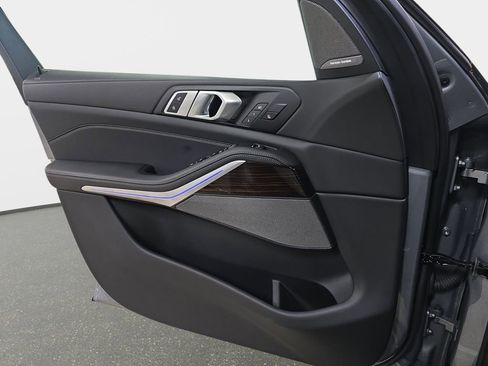 Used 2026 BMW X5 sDrive40i image 27