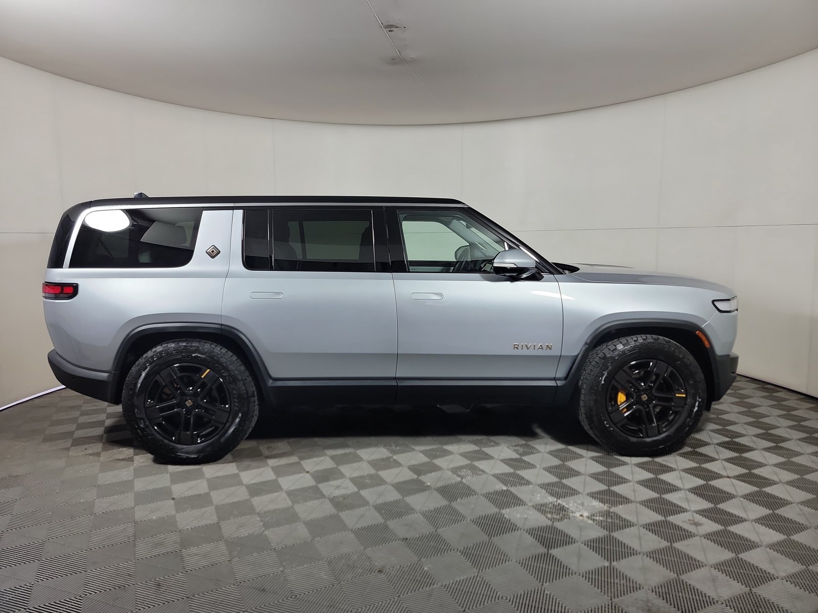 Used 2023 Rivian R1S Adventure Quad AWD/4WD image 6