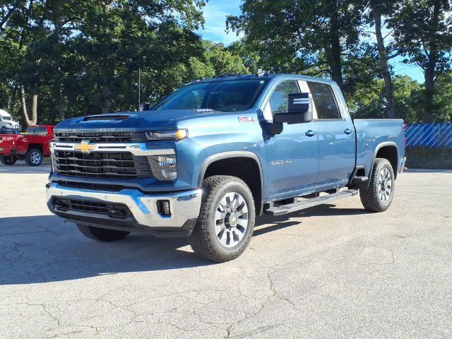 Used 2026 Chevrolet Silverado 2500 LT w/ All Star Edition AWD/4WD image 3