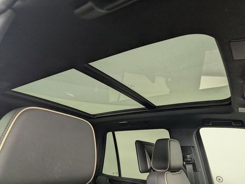 Used 2025 GMC Yukon Elevation image 25