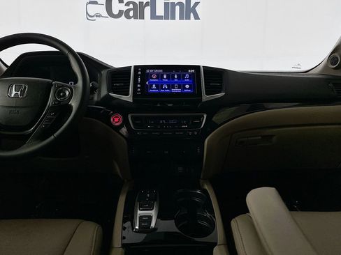 Used 2018 Honda Pilot Touring image 29