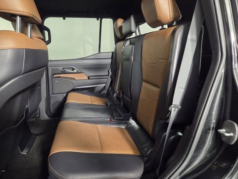 Used 2024 Lexus GX 550 w/ Cold Area Package AWD/4WD image 26