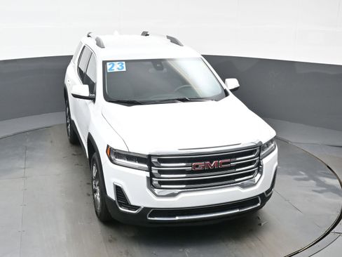 Used 2023 GMC Acadia SLE w/ Driver Convenience Package FWD image 43