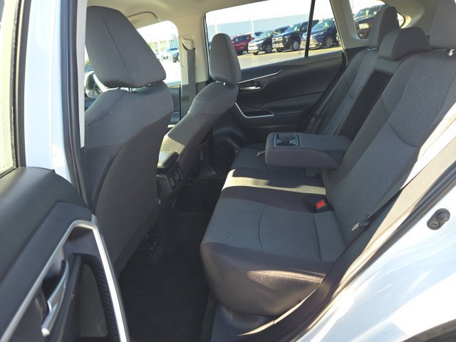 Used 2025 Toyota RAV4 XLE AWD/4WD image 26