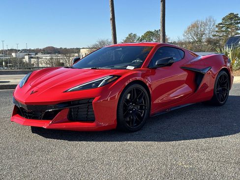 Used 2024 Chevrolet Corvette Z06 image 5