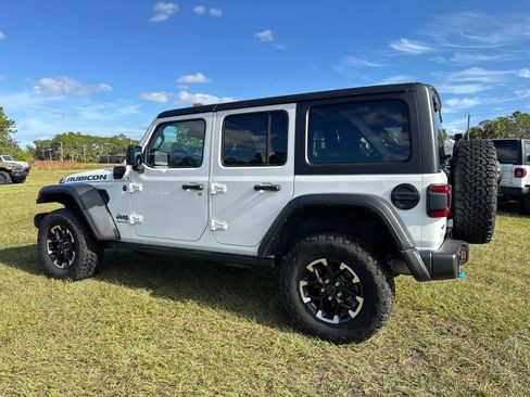 Used 2024 Jeep Wrangler Unlimited Rubicon 4xe image 5