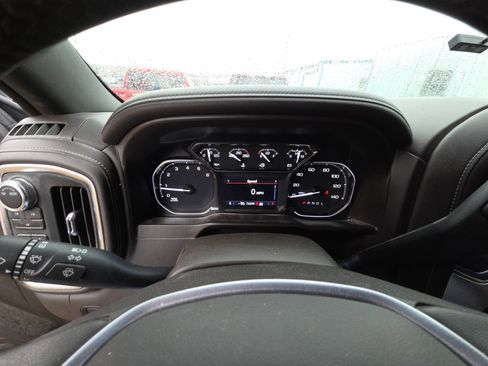 Used 2021 GMC Sierra 2500 SLE w/ SLE Value Package; image 11