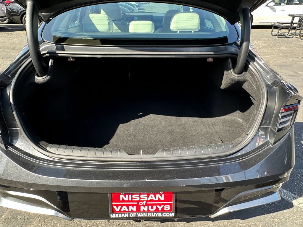 Used 2025 Hyundai Sonata SEL FWD image 15