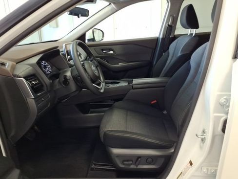 Used 2021 Nissan Rogue SV FWD image 10