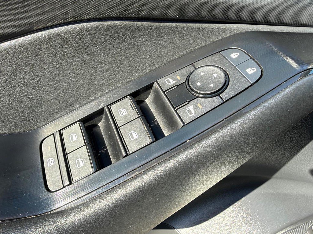 Used 2024 Nissan Rogue S FWD image 30