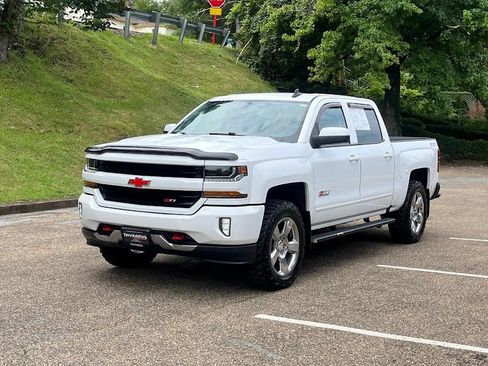 Used 2017 Chevrolet Silverado 1500 LT w/ All Star Edition AWD/4WD image 24
