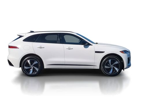 Used 2025 Jaguar F-PACE R-Dynamic S image 9