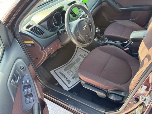 Used 2011 Kia Forte EX image 6
