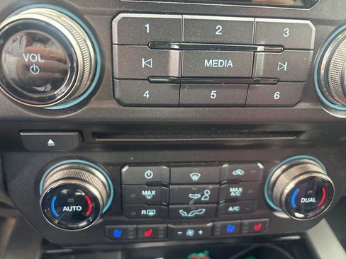 Used 2018 Ford F150 Raptor w/ Equipment Group 802A Luxury image 10