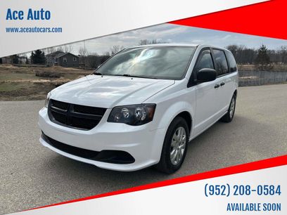 Used 2019 Dodge Grand Caravan SE w/ UConnect Hands-Free Group