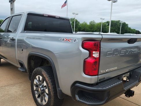 Used 2024 Chevrolet Silverado 2500 Custom w/ Custom Value Package AWD/4WD image 4