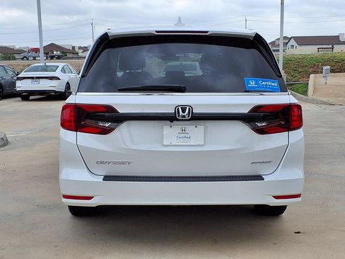 Certified 2024 Honda Odyssey Sport image 6