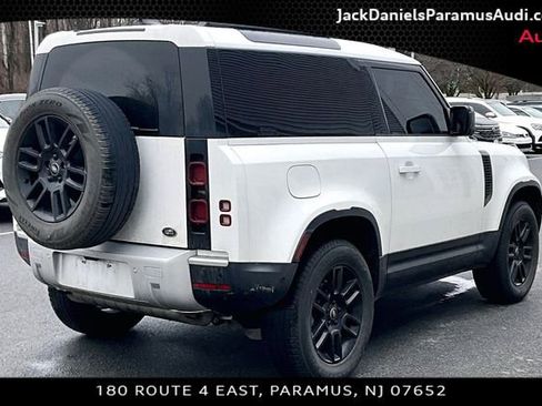 Used 2023 Land Rover Defender 90 S image 2