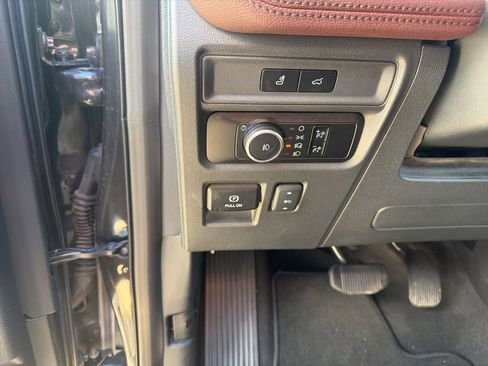 Used 2024 Ford Expedition Max Limited image 11