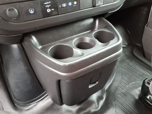 Certified 2024 GMC Savana 2500 w/ Driver Convenience Package image 19