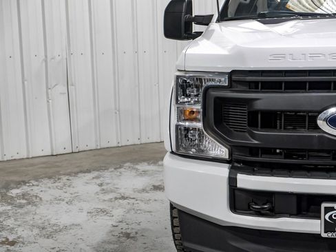 Used 2021 Ford F250 XL w/ Power Equipment Group image 40