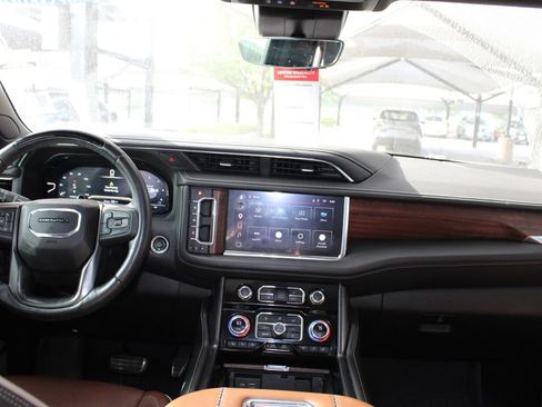 Used 2023 GMC Yukon Denali Ultimate w/ LPO, Floor Liner Package AWD/4WD image 26