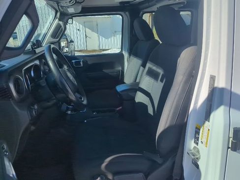 Used 2021 Jeep Gladiator Sport image 13