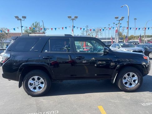 Used 2019 Toyota 4Runner SR5 RWD image 3