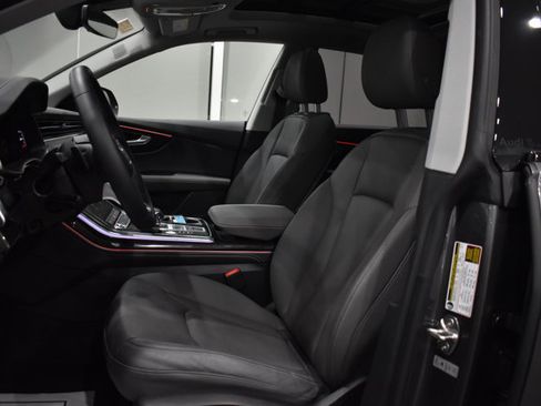 Used 2025 Audi Q8 Premium Plus w/ Premium Plus Package image 28