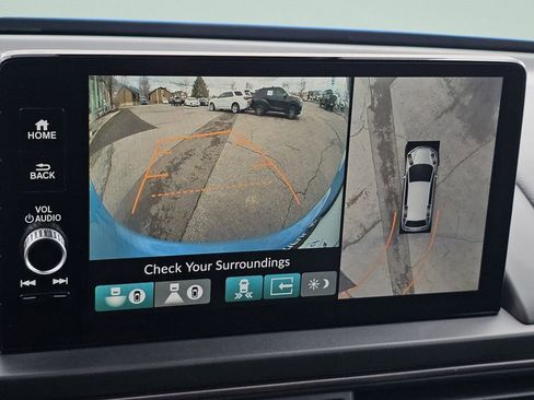 Certified 2025 Honda Pilot TrailSport image 10