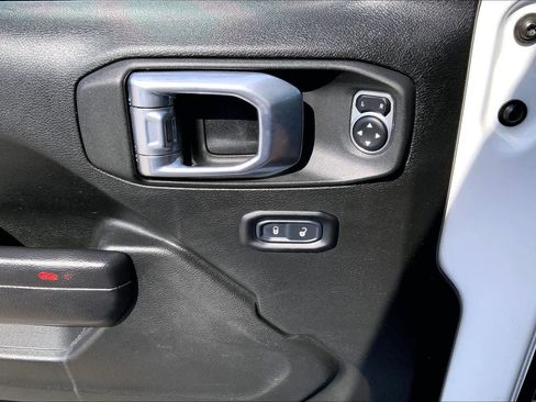 Used 2022 Jeep Wrangler Unlimited Sport AWD/4WD image 28