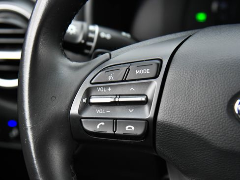 Used 2021 Hyundai Kona Limited FWD image 31