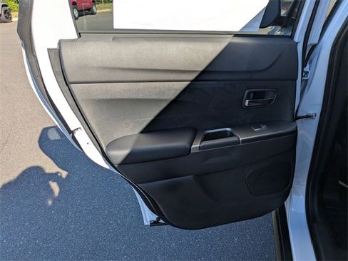 New 2025 Mitsubishi Outlander Sport SE image 23