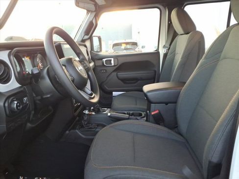 New 2026 Jeep Gladiator Sport image 14