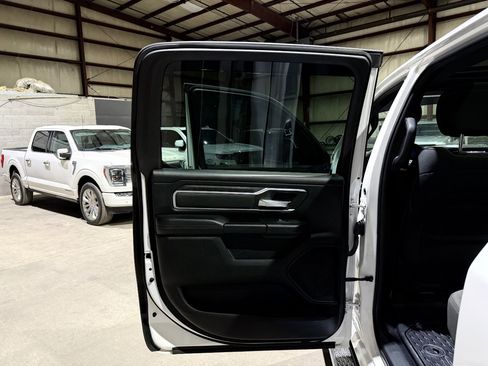 Used 2019 RAM 1500 Big Horn RWD image 15