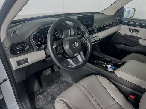 Used 2023 Honda Pilot EX-L image 11