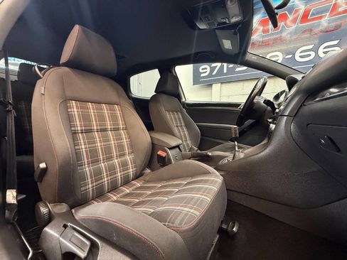 Used 2011 Volkswagen GTI Autobahn image 4