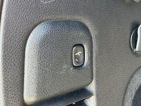 Used 2019 Jeep Grand Cherokee Limited image 26