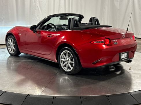 Used 2017 MAZDA MX-5 Miata Sport image 10
