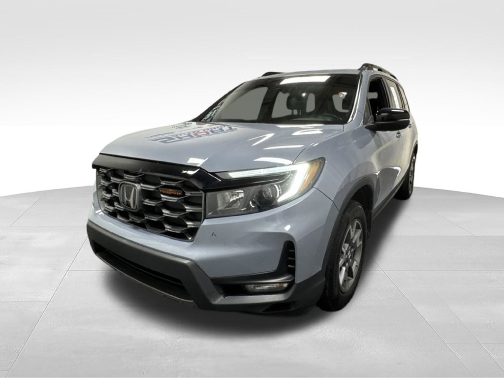 Used 2022 Honda Passport TrailSport image 2