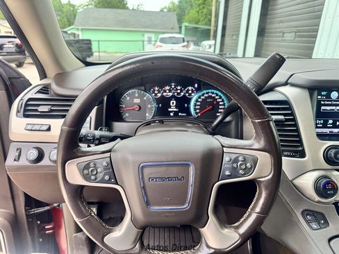 Used 2019 GMC Yukon XL Denali w/ Denali Ultimate Package AWD/4WD image 36